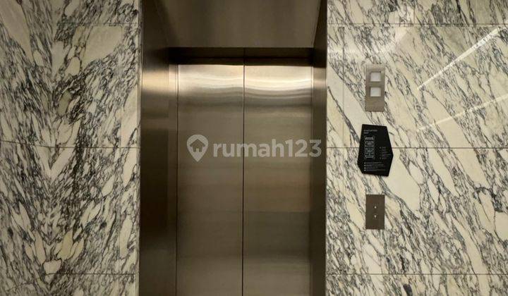 JARANG ADA OFFICE SPACE DISTRICT 8 SCBD 318 SQM TREASURY TOWER