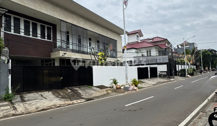 SLIPI OFFICE BUILDING WEST JAKARTA, STRATEGIC LOCATION, NEAR TOLL ROAD, ODD-EVEN RESTRICTION FREE, WIDE ROAD ACCESS