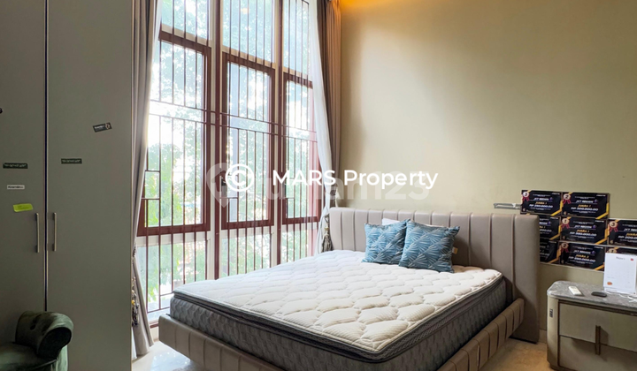 MODERN TROPICAL HOUSE IN SIMPRUG GOLF PRIME AREA, NEAR SENAYAN 2