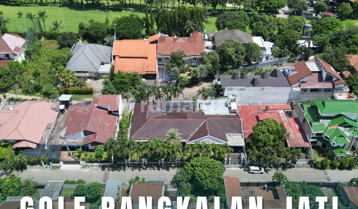 RUMAH LAMA TERAWAT DALAM KOMPLEK GOLF PANGKALAN JATI