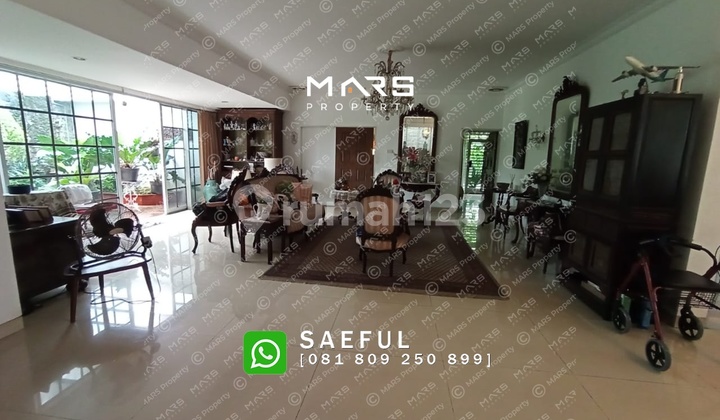 CLASSIC HOUSE KEBAYORAN BARU TERAWAT, LOKASI TENANG