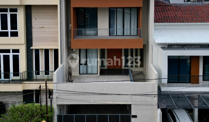 New House Modern Tropical Minimalist 4 Lantai Pulomas New House Modern Tropical Minimalist 4 Lantai Pulomas