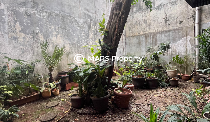 Rumah Classic Hitung Tanah Prime Area Selong Kebayoran Baru 2