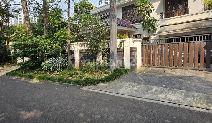RUMAH MODERN TROPICAL PRIME AREA PONDOK INDAH JAKARTA SELATAN