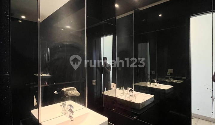 MURAH MODERN MINIMALIST HOUSE JOGLO HALAMAN LUAS, LOKASI STRATEGIS, JALAN LEBAR 2