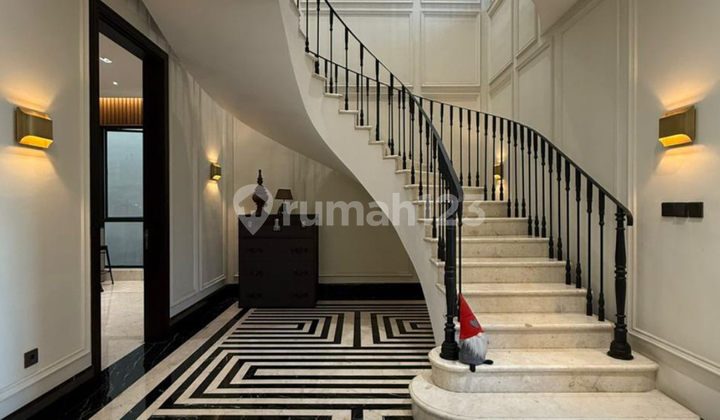 Modern Classic House Location Veteran near pondok indah Jakarta Selatan