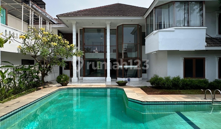CLASSIC HOUSE MEWAH CIPETE TERAWAT SIAP HUNI, BEBAS BANJIR DEKAT KEMANG