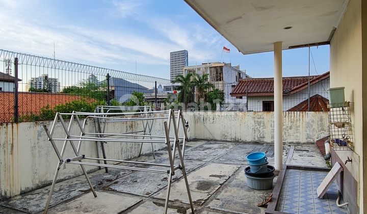 RUMAH MODERN TROPIS TERAWAT 2