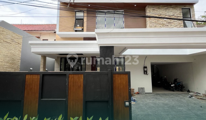 BRAND NEW LUXURIOUS MODERN TROPICAL HOUSE KEBAYORAN BARU , 2 LANTAI