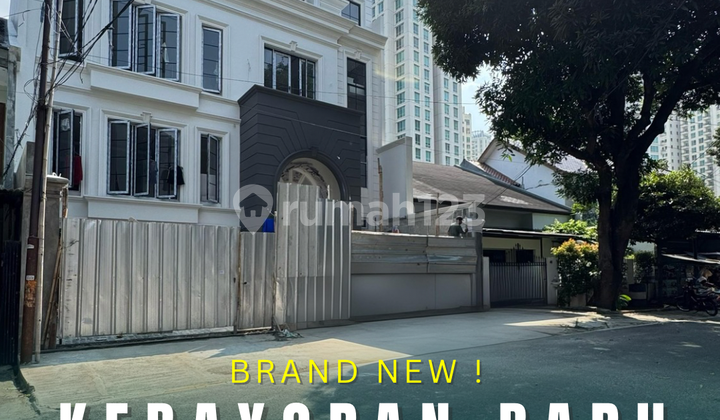  BRAND NEW MODERN CLASSIC HOUSE PAKUBUWONO AREA KEBAYORAN BARU DALAM KOMPLEK