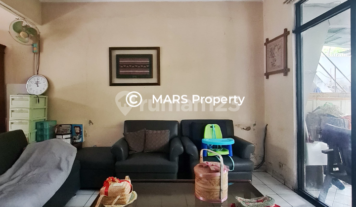 MURAH RUMAH LAMA HITUNG TANAH KERINCI KEBAYORAN BARU, LOKASI STRATEGIS, AKSES JALAN LEBAR 2