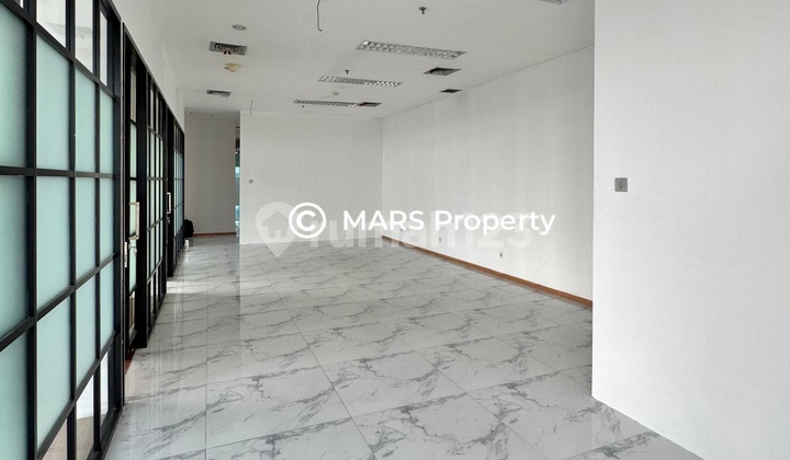 CHEAP OFFICE SPACE SOHO CAPITAL SEMI FURNISHED 120m RARE CHEAP OFFICE SPACE SOHO CAPITAL SEMI FURNISHED 120m RARE