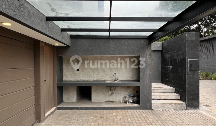 BRAND NEW EXCLUSIVE TOWN HOUSE PERMATA HIJAU 2