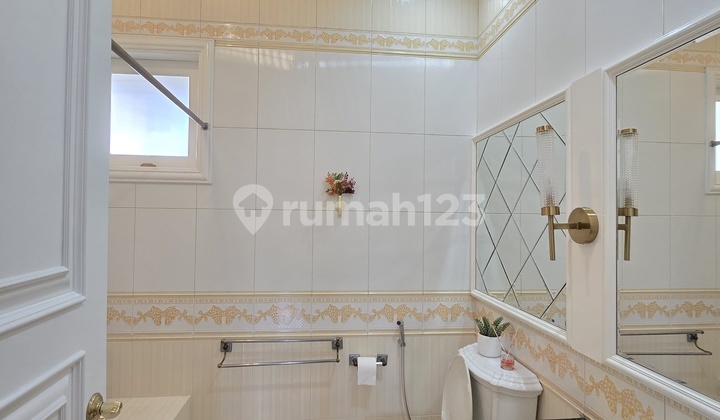 RUMAH MEWAH KOMPLEK ELITE SLIPI 2