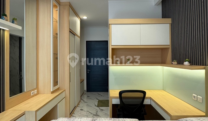 RUMAH BARU KEBON JERUK DEKAT TOL BINUS PURI INDAH 3 LANTAI DALAM KOMPLEK RUMAH BARU KEBON JERUK DEKAT TOL BINUS PURI INDAH 3 LANTAI DALAM KOMPLEK