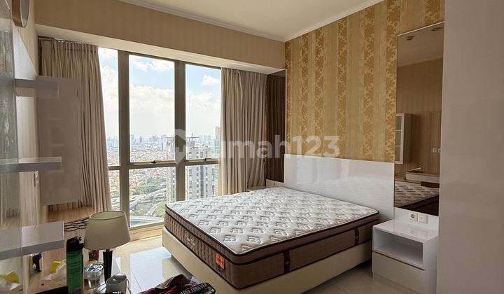 DIJUAL  APARTEMEN CONDOMINIUM TAMAN ANGGREK RESIDENCES 3+1 BEDROOM FURNISHED  2