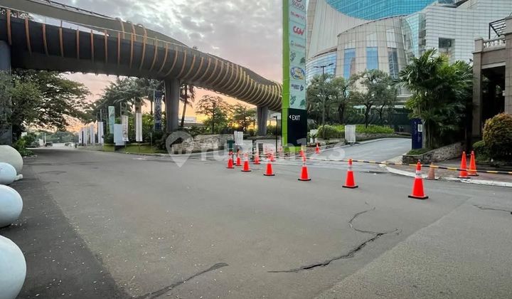 For Sale Central Park Area Ruko Gandeng Central Park Mall Jakarta Barat Business Garden Shopping Arcade Jarang Ada, Sangat Langka, Posisi Depan, Sangat Strategis dan Good Traffic untuk Segala Macam Bisnis