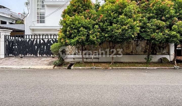 For Sale - Pondok Indah Dijual Rumah di Pondok Indah Jakarta Selatan Bergaya Classic Dalam Komplek, Indoor Swimming Pool Hanya 2 Menit ke Pim, Terawat, Lokasi Tenang For Sale - Pondok Indah Dijual Rumah di Pondok Indah Jakarta Selatan Bergaya Classic Dalam Komplek, Indoor Swimming Pool Hanya 2 Menit ke Pim, Terawat, Lokasi Tenang