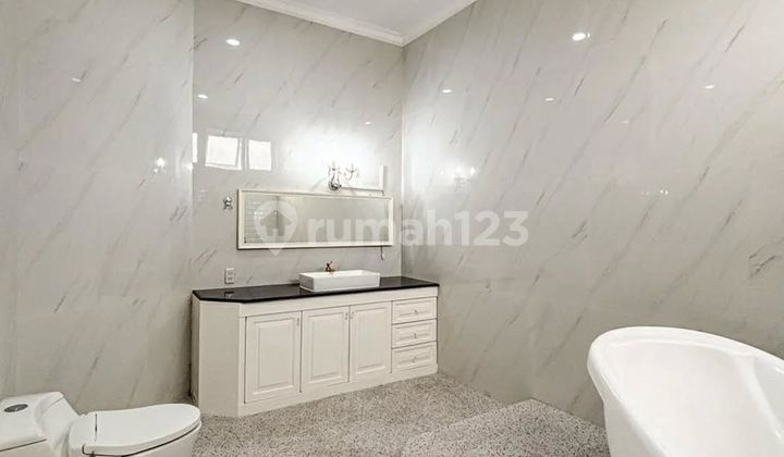 For Sale - Pondok Indah Classic Style House for Sale in Pondok Indah, South Jakarta, Within a Complex, Indoor Swimming Pool, Only 2 Minutes to PIM, Well-Maintained, Quiet Location 2