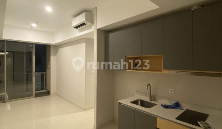 Hot Listing !! For Sale Apartemen Taman Anggrek Residences 3 Bedroom Semi Furnished