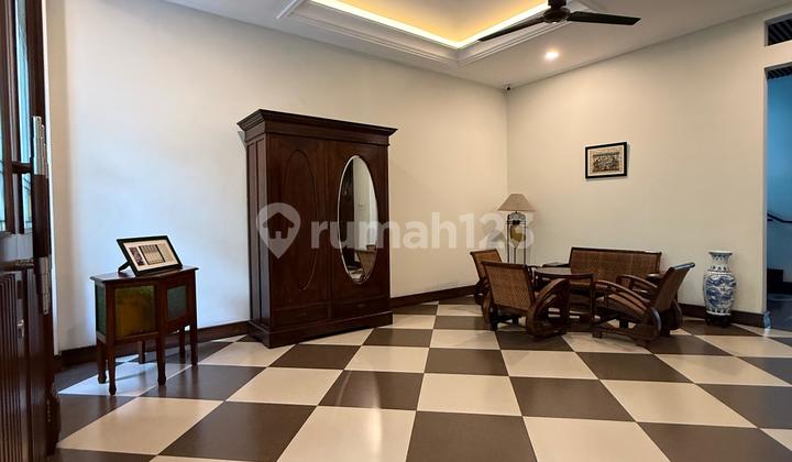 For Sale - Menteng Authentic Classic House Prime Area Menteng Jl. Hos Cokroaminoto Private Landed Apartment 2