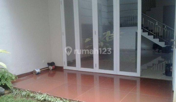 Rumah Baru SHM 2 Lantai Bebas Banjir di Kemang Jakarta 1