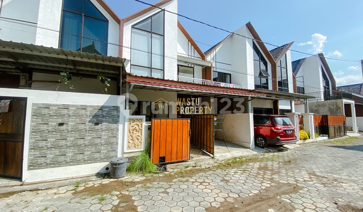 House for Sale in Tlogo Prambanan, Negotiable Price Until Deal is Reached. House for Sale in Tlogo Prambanan, Negotiable Price Until Deal is Reached.