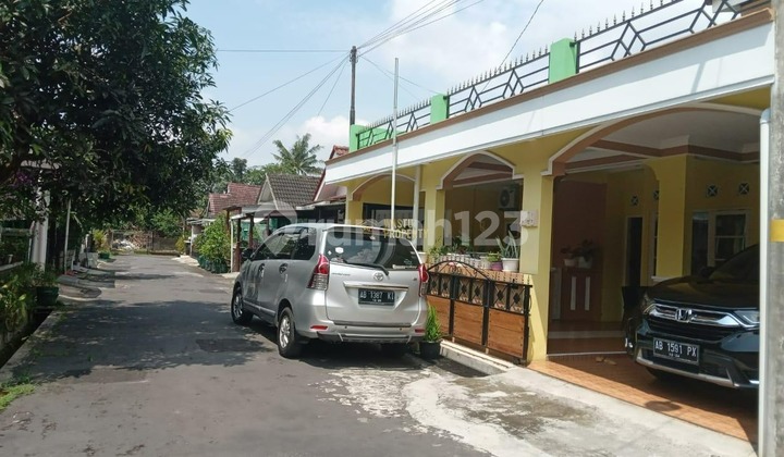 Rumah Besar Dekat Pasar Rejondani Ngaglik Sleman