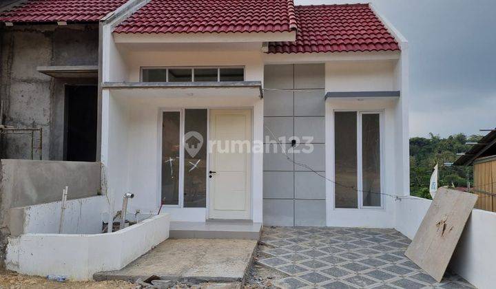 RUMAH MURAH DENGAN FASILITAS TERLENGKAP DI SEYEGAN 1