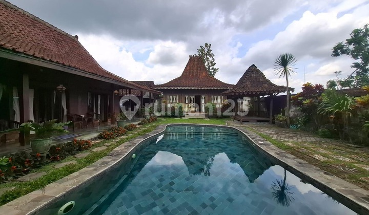 Quick Sale Joglo Villa Near Maguwo Stadium Quick Sale Joglo Villa Near Maguwo Stadium