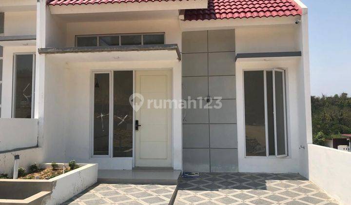 Rumah Paling Murah Fasilitas Kolam Renang Di Seyegan 1