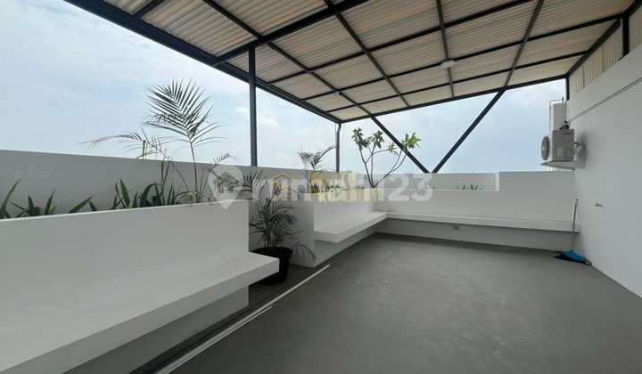 Luxury Boarding House with 34 Rooms Behind YKPN Seturan 2