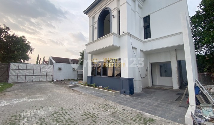 Rumah Cantik Baru Jadi Dijual di Godean Dekat Demak Ijo