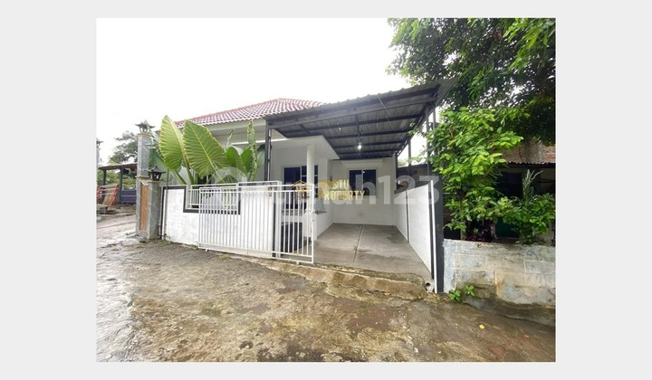 Modern Tropical Villa in Berbah Near Adi Sucipto Air Base