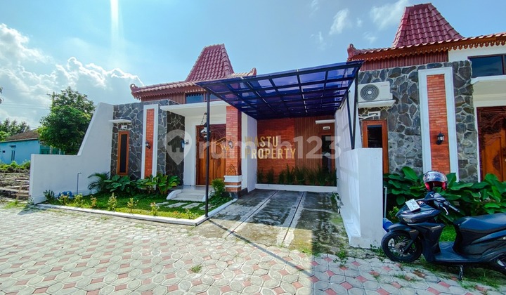 Rumah Murah Siap Huni di Sebrang Hotel Galuh Prambanan
