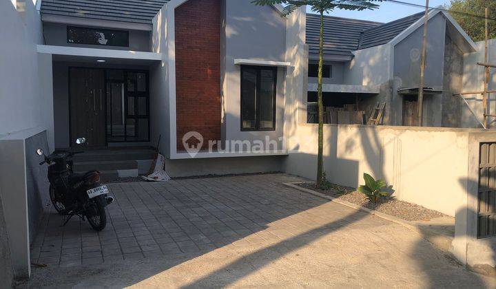 Rumah Baru, Siap Huni, 10 Menit Ke Sleman City Hall Di Mlati 2