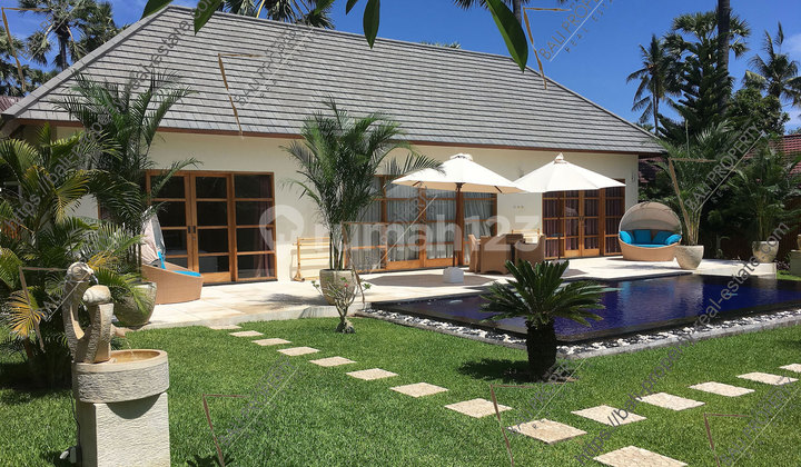 East Bali Villa close to ocean