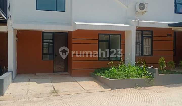 Rumah Tampak 2 Lantai Harga 1 Lantai 300jtan 10Menit Staiun Depok