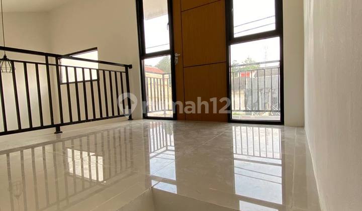Rumah Siap Huni Konsep Scandinavian & Balkon Lokasi Strategis 10 Menit Stasiun 2
