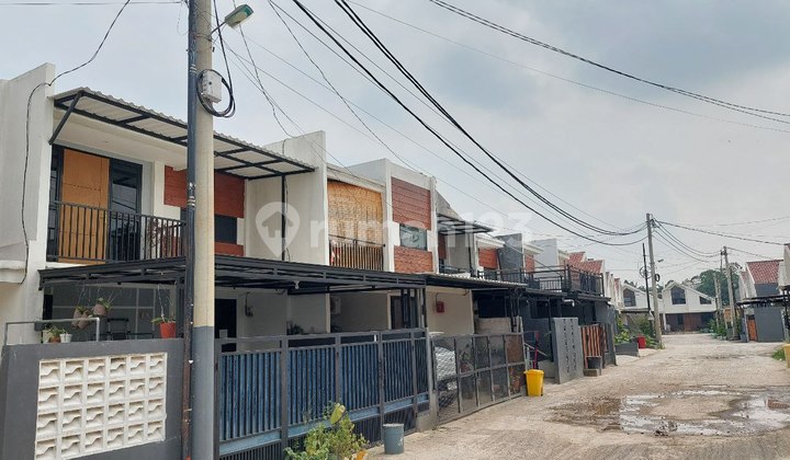 Rumah Semi 2 Lantai Posisi Hook Dekat Stasiun Hanya 400 juta an Rumah Semi 2 Lantai Posisi Hook Dekat Stasiun Hanya 400 juta an