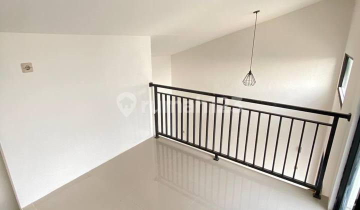 Rumah Baru Ready 400jtan 3Km Stasiun Depok Lama  Konsep balkon dan Mezanine 