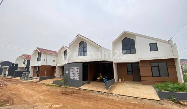 Rumah Baru 10 Menit Stasiun Depok Lama Konsep Mezzanine 300jtan 2