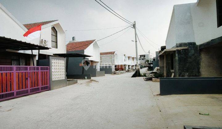 Promo Akhir Tahun Rumah Ada Rooftop Strategis Dekat Tol Pamulang, SHM 2