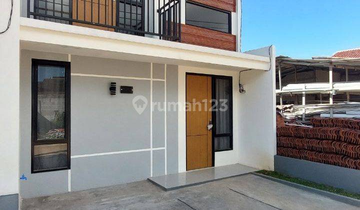 Dijual Rumah Cantik 3 Kamar Tidur Di Dekat Stasiun Depok 1