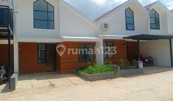 Rumah Baru Konsep Mezzanine 300jtan 10 menit Stasiun Depok Lama