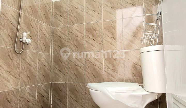 Rumah Baru 300jtan Tampak 2 lantai Harga 1 lantai 3km Stasiun Depok lama 2