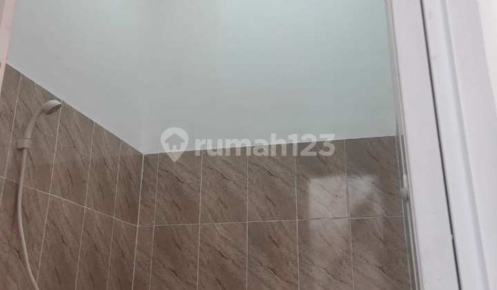Rumah Baru Konsep Mezzanine 400jtan SHM 10 menit Stasiun depok 2