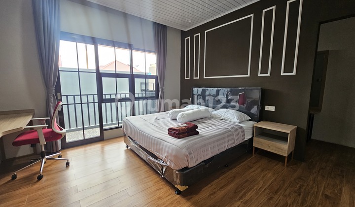 Dijual Rumah SHM Mewah Tengah Kota Full Furnished 2