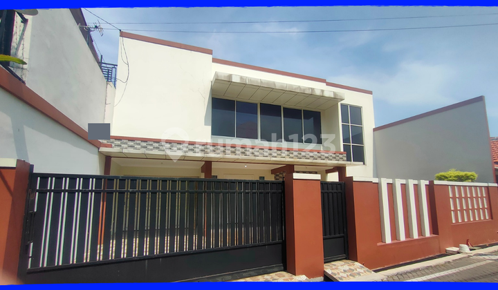 Dijual Rumah Besar Terawat Dekat Akses Tol Palebon Pedurungan