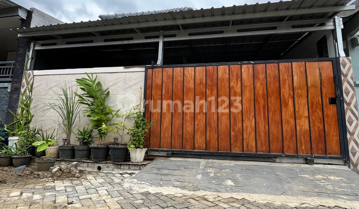 For Sale Extremely Nice House Flood-Free in Plamongan Indah Semarang 1